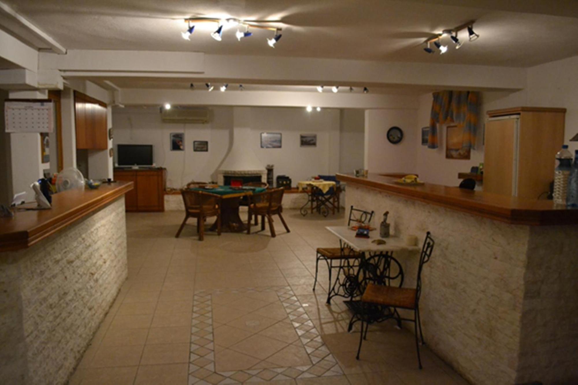 Maistrali Studios Batsi  Exterior foto