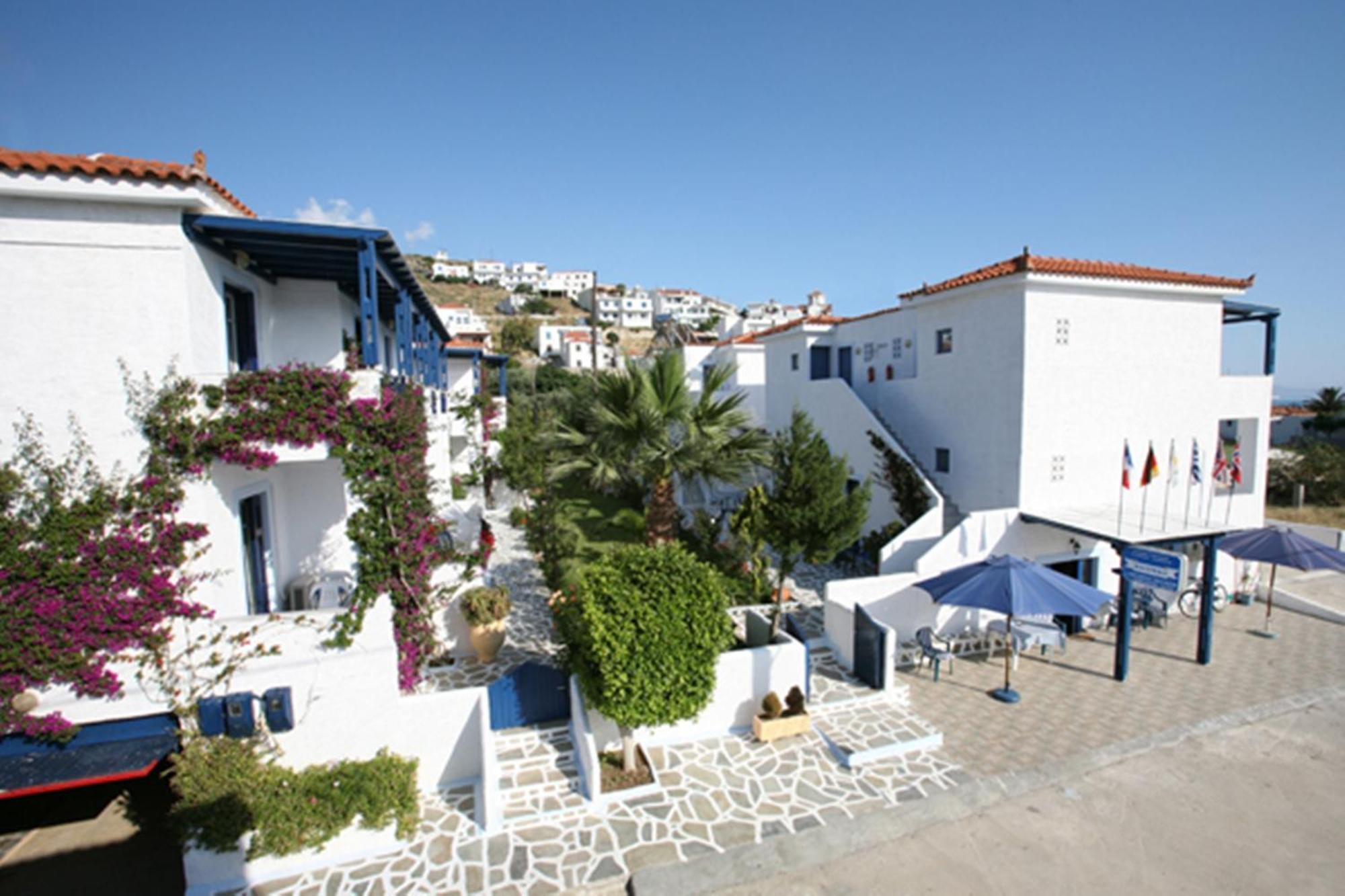 Maistrali Studios Batsi  Exterior foto