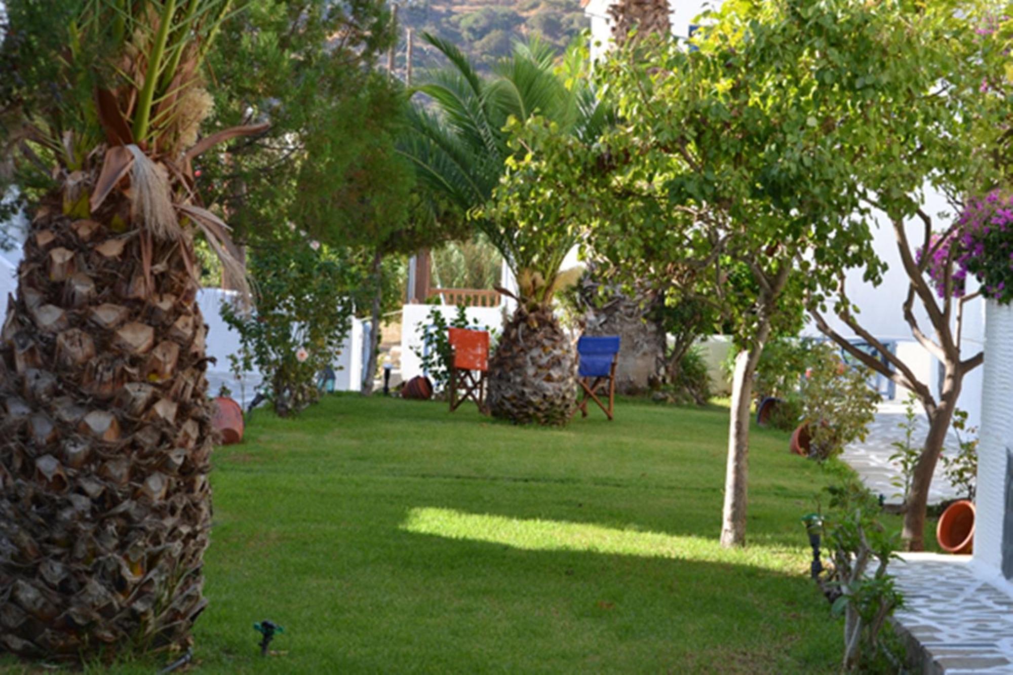 Maistrali Studios Batsi  Exterior foto